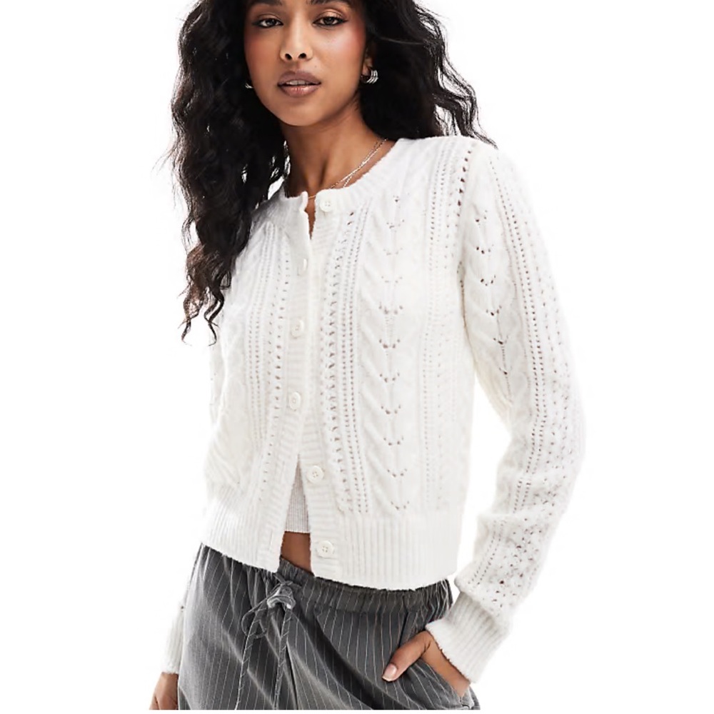 HOLLISTER White Knit Cardigan S